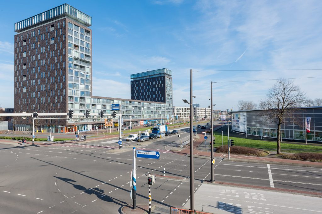 Kop van Oost Groningen twee torens met appartementen