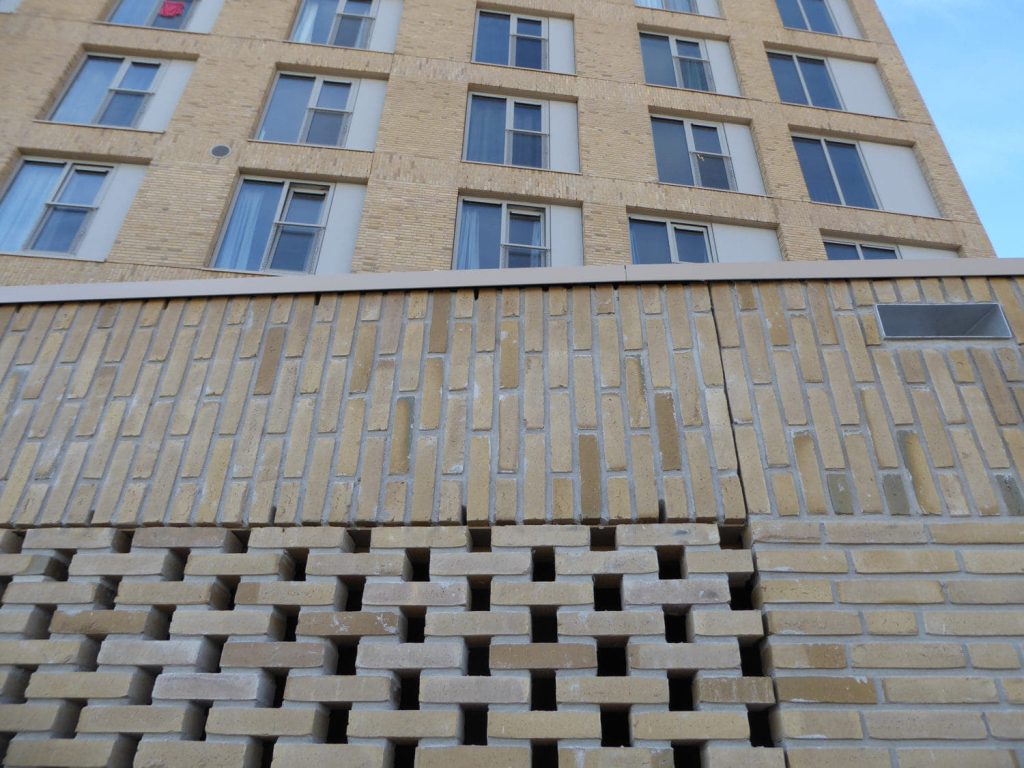 Zeeburgereiland Amsterdam berging met appartementen