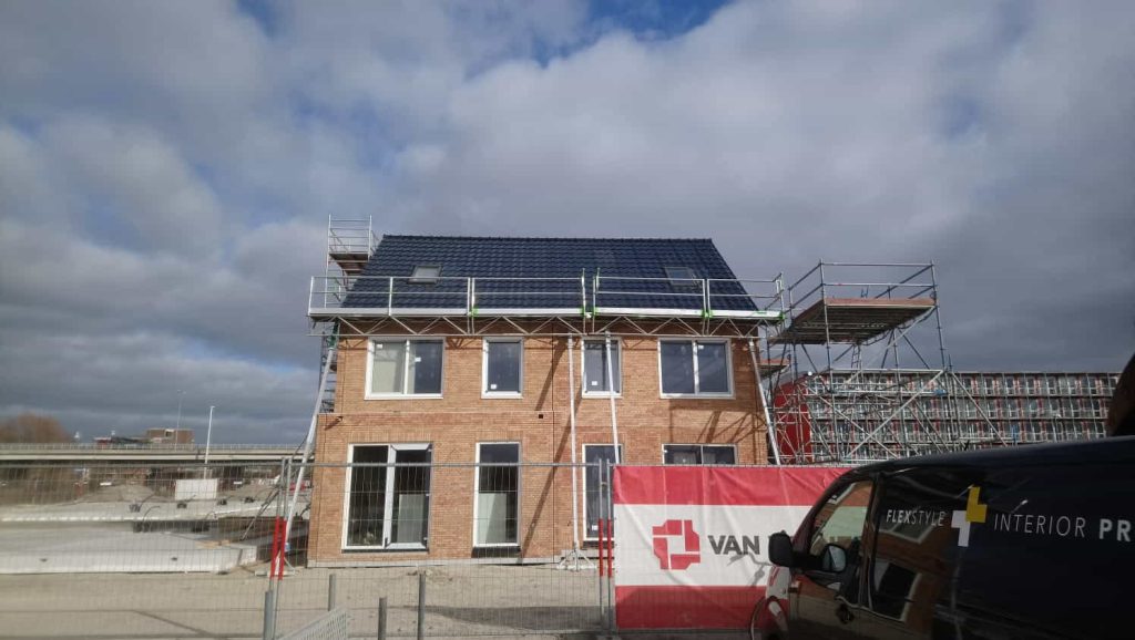 Loskade Groningen Van Wijnen Aberson Solar Hantile dakpannen steenstrips