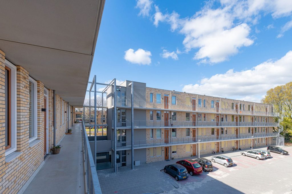 Troelstralaan Assen gevelstenen Aberson galerij