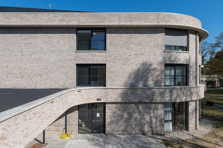 Gevelstenen-Aberson-Wildhoef-Bloemendaal-dakrand