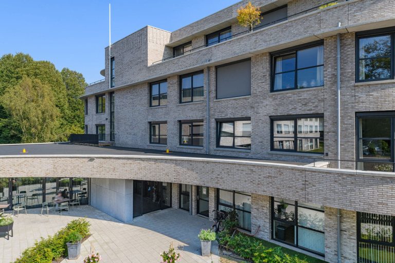 Gevelstenen-Aberson-Wildhoef-Bloemendaal-terras