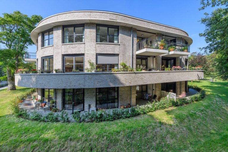 Gevelstenen-Aberson-Wildhoef-Bloemendaal-tuin