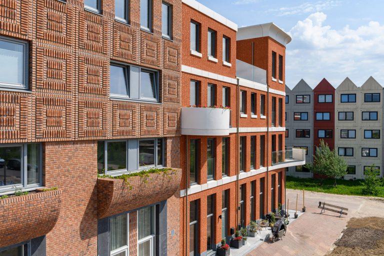 Prefab metselwerk gevelstenen Sinfonia Aberson balkons hoogte