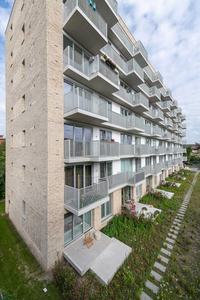 Van Houtenlaan Groningen appartementencomplex gevelstenen