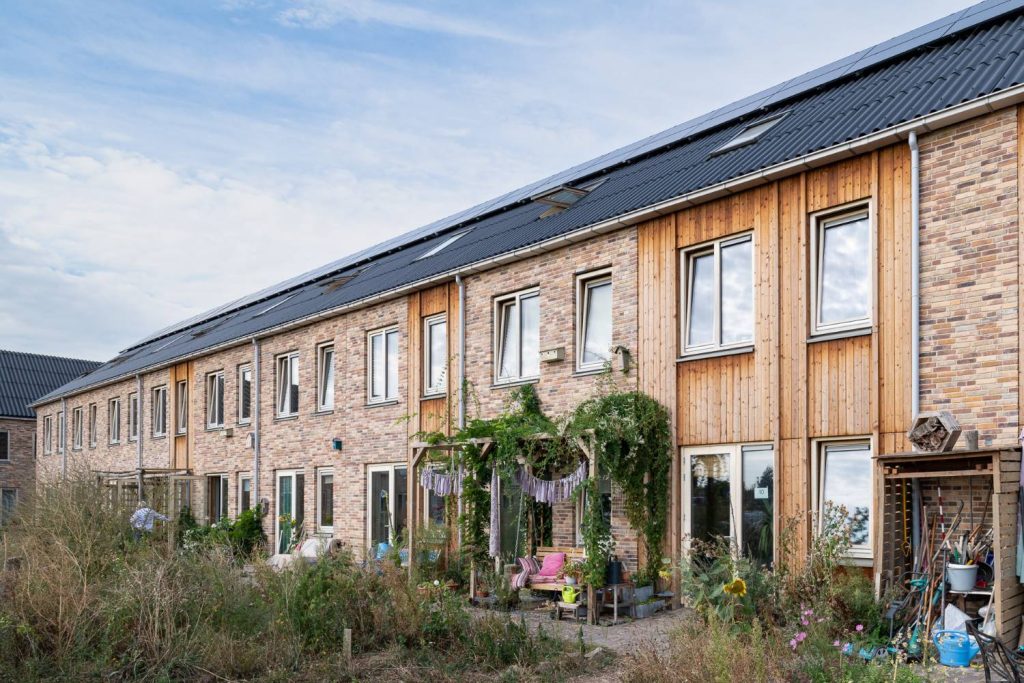 Ecodorp-Zuiderveld-Nijmegen-Van-idealen-naar-circulaire-realiteit-ecologische-geveltuintjes-web