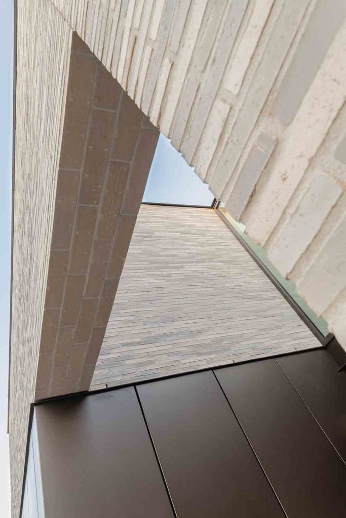 Villa Oss 10 Langformaat gevelstenen Aberlongue Aberson