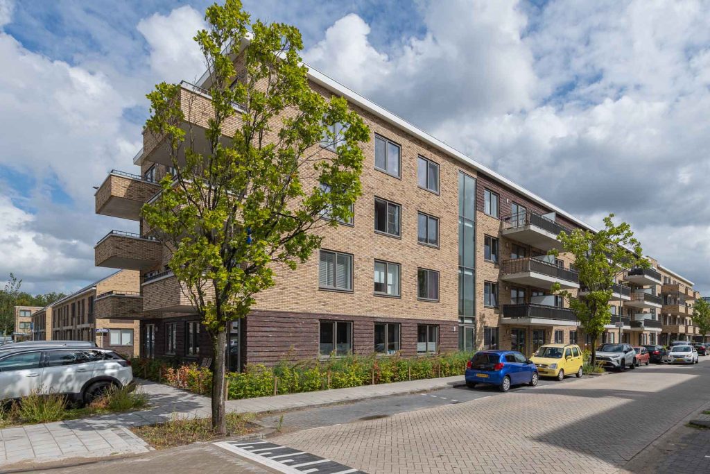 Parkweg Schiedam gevelstenen akoestiekstenen dakpannen Aberson 1