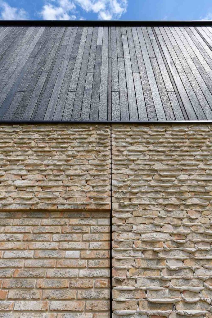 Esdal college Borger gevel kikvors gevelstenen en mortel Aberson