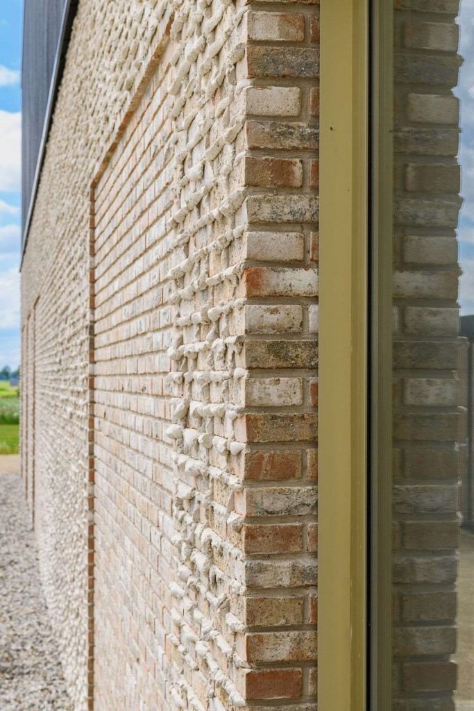 Esdal college Borger zijgevel plint icm raam gevelstenen en mortel Aberson