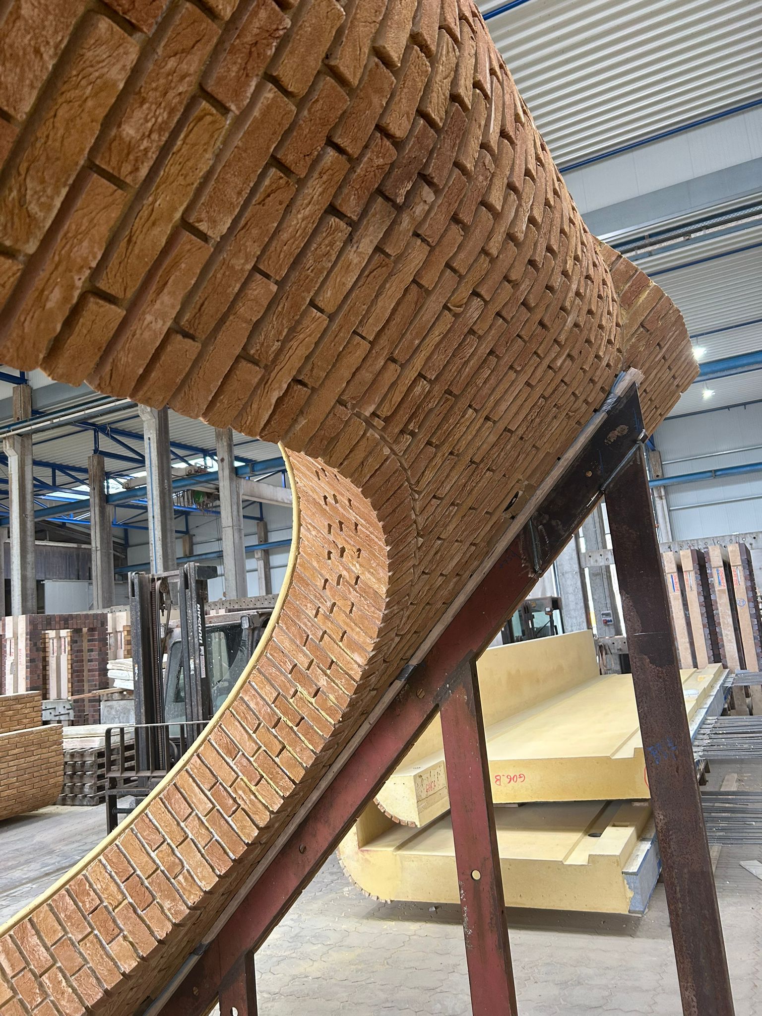 Prefab element in de fabriek